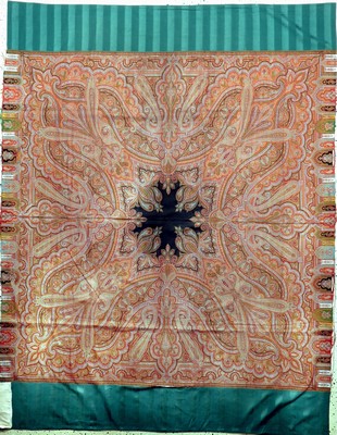 Kaschmir Schal, Indien, Anfang 20.Jhd, Wollstickerei, ca. 220 x 170 cm, geflickt, EHZ: 2(kleine Löcher)