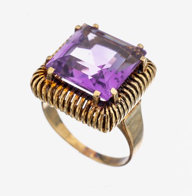 14 kt Gold Amethyst-Ring, GG 585/000, qualitätvolle Verarbeitung, Amethyst im Treppenschliff, RW 55, ca. 8.2 g