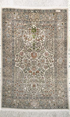 Hereke Seide fein sign., Türkei, Mitte 20.Jhd., reine Naturseide, ca. 112 x 72 cm, ca. 1,0 Mio. Kn/qm, EHZ: 2