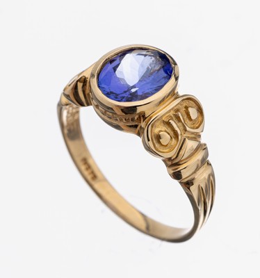 9 kt Gold Tansanit-Ring, GG 375/000, oval- facett. Tansanit ca. 1.80 ct, Ringschultern geschwungen, RW 60, ca. 3.9 g, Meistermarke Harry Ivens