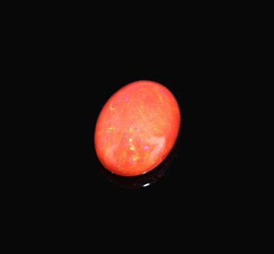 Loser roter Opal, ca. 7.0 ct, ovaler Cabochon, Red Multi Fire, ca. 16.6 x 12.3 x 6.5 mm
