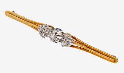 14 kt Gold Diamant Stabbrosche, GG/WG 585/000, 1 Brillant und 6 8/8-Diamanten zus. ca. 0.21 ct Weiß/si, total ca. 5.5 g, L. ca. 6.5 cm