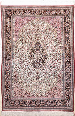 Ghom Kork fein, Persien, Ende 20.Jhd, Korkwolle auf Baumwolle, ca. 200 x 135 cm, EHZ: 2-3, Fransen erneuert, Abrasch