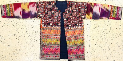 Nomaden-Jacke alt, Turkmenistan, Anfang 20.Jhd, Baumwoll-Seidestickerei, ca. 160 x 80 cm, EHZ: 2