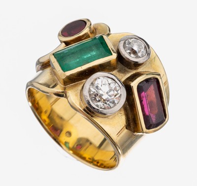 14 kt Gold Diamant-Farbstein-Ring, GG/WG 585/000, schwere qualitätvolle Goldschmiedearbeit, 2 in WG gefasste Altschliffdiamanten zus. ca. 1.0 ct ...