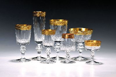 Umfangreiches Trinkglasservice, Theresienthal, 2. Hälfte 20. Jh., 6 Sektflöten, 6 Champagnerschalen, 6 Rotweingläser, 7 Weißweingläser, 6 kleine ...