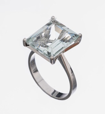 14 kt Gold Aquamarin-Ring, WG 585/000, Aquamarin im Treppenschliff ca. 9.0 ct, RW 58, ca. 6.2 g