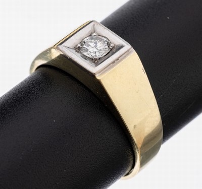 14 kt Gold Brillant-Ring, GG/WG 585/000, inWG gefasster Brillant ca. 0.25 ct Weiß/si, RW 58, ca. 5.8 g