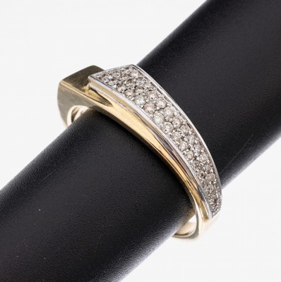 14 kt Gold Brillant-Ring, GG/WG 585/000, WGElement mit 36 Brillanten zus. ca. 0.37 ct (grav.) Weiß/si, RW 69, ca. 8.8 g