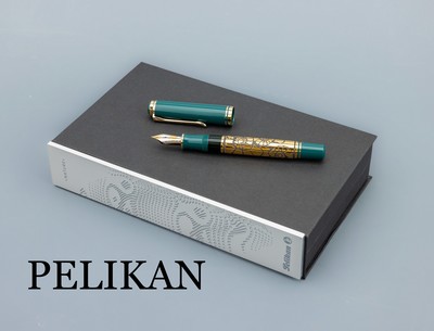 PELIKAN Füller, zur Expo 2000 Hannover, Modell Nature, limitiert auf 2000 Stück, hier Nr. 1158, Korpus grüner Edelharz, Monturen 925er Silber ...