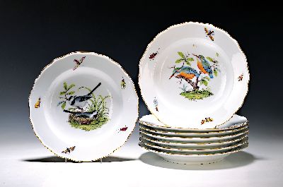 Acht Teller mit Vogeldekor, Meissen, um 1890, polychrome Bemalung, verschiedene Vogelpaare, vor allem Singvögel, 1x Kolibris, 1x Vogel mit Nest, ...