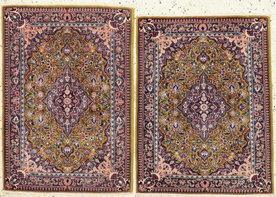 Ein Paar Keschan Kork, Persien, Anfang 20.Jhd, Korkwolle auf Baumwolle, ca. 90 x 64 cm, gereinigt, EHZ: 1-2