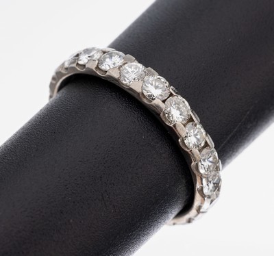 18 kt Gold Brillant-Memoryring, WG 750/000,Brillanten zus. ca. 2.0 ct feines Weiß- Weiß/vs-si, RW 53, ca. 2.8 g