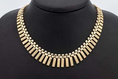 14 kt Gold Collier, GG 585/000, bewegl. Stäbchen im Verlauf, L. ca. 44.5 cm, Kastenschloss mit Sicherheitsacht, ca. 34.3 g