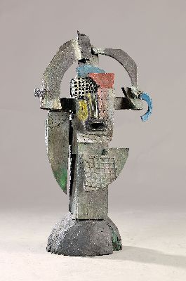 Menno Fahl, geb. 1967 Hannover, Luftiger Kopf, Metallskulptur partiell bunt gefaßt, signiert, dat. 2010, num. 6/6, H. ca. 88cm, Studium an der ...