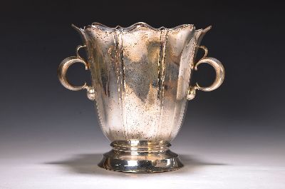 Sektkühler aus Silber, Wilhelm Conrad Hessenberg, Frankfurt a.M., 20.Jh., 800er, Nr. 322762, HxD 26x26 cm, 963g