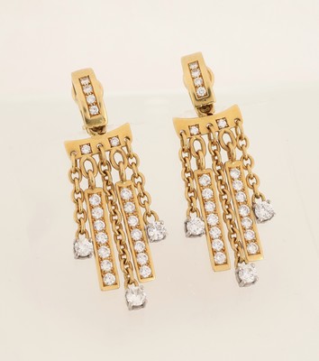 Paar 18 kt Gold Brillant-Ohrstecker, GG 750/000, 46 Brillanten zus. ca. 3.0 ct feines Weiß/vs-si, ausgefallenes Design mit Stäben und ...
