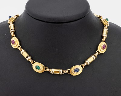 18 kt Gold Farbstein-Collier, GG 750/000, italienische Atelierarbeit, signiert, 2 Smaragd-Cabochons, 2 Rubin- Cabochons und 2 Saphir-Cabochons zus. ...