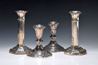 Zwei Paar Silberleuchter, England, 1. George VI Silberleuchter, S. Blanckensee & Son, Birmingham, 1945, Silber, Boden gefüllt, oktogonale Form, ...