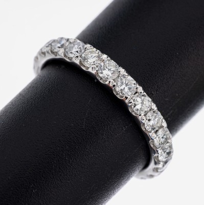 14 kt Gold Brillant-Memoryring, WG 585/000,24 Brillanten zus. ca. 1.68 ct (grav.) feines Weiß-l.get.Weiß/vs-si, RW 56, ca. 2.8 g