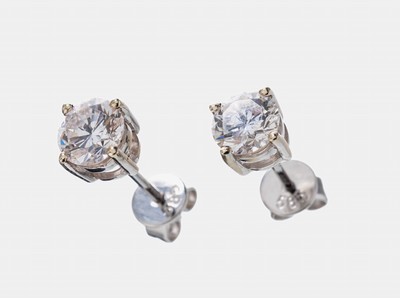 Paar 14 kt Gold Brillant-Ohrstecker, WG 585/000, 2 Brillanten zus. ca. 1.01 ct feines Weiß-Weiß/si, ca. 1.2 g