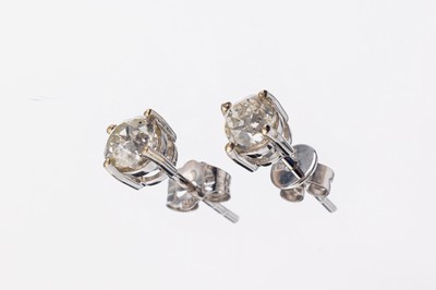 Paar 14 kt Gold Diamant-Ohrstecker, WG 585/000, 2 Altschliffdiamanten zus. ca. 1.02 ct l.get.Weiß-get.Weiß/p