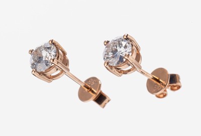 Paar 14 kt Gold Brillant-Ohrstecker, RG 585/000, 2 Brillanten zus. ca. 0.90 ct Weiß- l.get.Weiß/p
