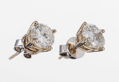 Paar 14 kt Gold Brillant-Ohrstecker, WG 585/000, 2 Brillanten zus. ca. 3.01 ct Weiß/p1-2