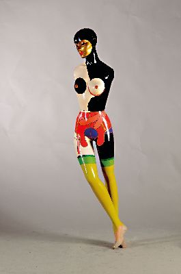 Claus Hintz, zeitgenössischer Künstler,Gera lebensgroße Figur, Dame mit Hüftgürtel, bemalte Schaufensterpuppe, unsigniert, H. ca. 173 cm, dazu ...