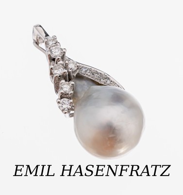 14 kt Gold Perl-Brillant-Clipanhänger, WG 585/000, Meistermarke EMIL HASENFRATZ, 10 Brillanten zus. ca. 0.28 ct (grav.) feines Weiß-Weiß/si, ...