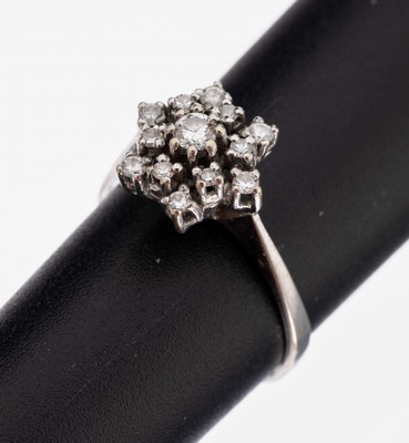 18 kt Gold Brillant-Ring, WG 750/000 gepr.,13 Brillanten zus. ca. 0.26 ct Weiß/si-p1, ca.3.2 g, RW 54.5