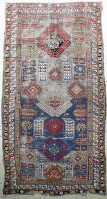 Karabagh antik, Turkmenistan, 19.Jhd, Wolleauf Wolle, ca. 300 x 165 cm, EHZ: 4(Risse & Löcher)