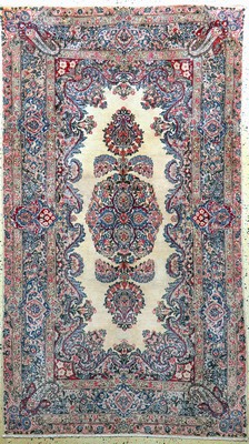 Kerman"Lawar"alt fein, Persien, Anfang 20.Jhd, Wolle auf Baumwolle, ca. 210 x 120 cm,gereinigt, EHZ: 2, (restaurierungen)