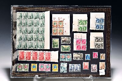 Sammlung alter Dokumente, Briefe und Briefmarken, Luxemburg, überwiegend ca. 1940 bis 1960, auch Ende 19.Jh. vertreten, postfrisch und gestempelt, ...