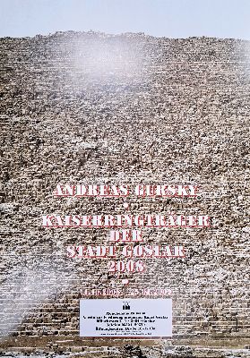 Andreas Gursky, geb. 1955, "Cheops", Mönchehaus Museum Goslar 2008, handsign., Offsetlithografie, ca. 84x59,5 cm
