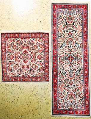 2 Lots Sarogh,Persien, Ende 20.Jhd, Wolle auf Baumwolle, ca. 240 x 83 cm & ca. 104 x 104 cm, EHZ: 1-2