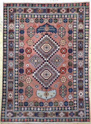 Eriwan, Rußland, Mitte 20.Jhd, Wolle auf Baumwolle, ca. 180 x 130 cm, EHZ: 2