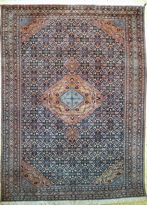 Ardebil antik, Persien, um 1900, Wolle auf Baumwolle, ca. 332 x 243 cm, EHZ: 3, (Fransen erneuert)