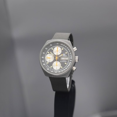 DUGENA Herrenchronograph, Schweiz um 1980, Automatik, 2-teil., geschwärztes Edelstahlgeh., verschr. Boden, schwarzes Milanaiseband, schwarzes ...