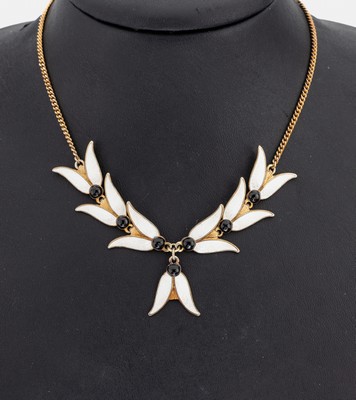 Collier mit Email, Silber verg., 1950/60er Jahre, florale Glieder mit weißem und schwarzen Email, L. ca. 41 cm, Federringschließe, Vergoldung ...