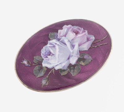 Brosche mit Email, 835er Silber, oval, transluzides polychromes Email auf guillochiertem Grund, Darstellung von 2 Rosen,ca. 5.8 x 4 cm, rs. ...