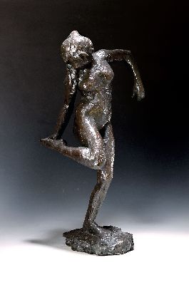 Edgar Degas, 1834 Paris - 1917 nach, "Danseuse regardant la plante de son pied droit", Tänzerin beim betrachten der Sohle ihres rechten ...