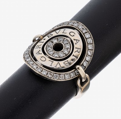 18 kt Gold BULGARI Brillant-Ring, WG 750/000, Modell Astrale, 44 Brillanten zus. ca. 1.0 ct feines Weiß/vs-si, RW 55, ca. 9.7 g, sign.