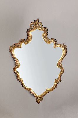 Wandspiegel, Italien, um 1880-90, Rokokostil, Holzrahmen geschnitzt und gestuckt, goldfarben gefaßt, facettierter Spiegeleinsatz, ca. 120x80cm, EZ 2