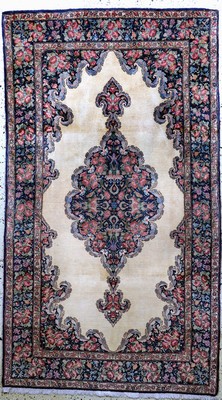 Kerman"Lawar"Kork fein, Persien, Mitte 20.Jhd, Korkwolle auf Baumwolle, ca. 215 x 120cm, gereinigt, EHZ: 2