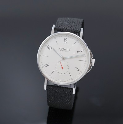 NOMOS Herrenarmbanduhr Modell Ahoi, Deutschland um 2019, Automatik, beids. vergl. Edelstahlgeh., Boden u. Krone verschr., orig. Textilband m. ...