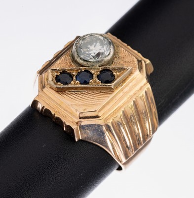 14 kt Gold Brillant-Saphir-Ring, Russland, 1950er-60er Jahre, RG/WG 583/000, architektonischer Aufbau, Brillant ca. 0.85 ctWeiß/p, 3 rundfacett. ...