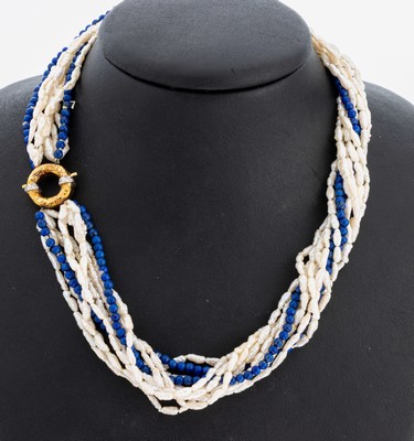 Perl-Lapislazuli-Collier mit 14 kt Gold Brillant-Schließe, GG/WG 585/000 gepr., 9 Stränge mit unrunden Zuchtperlen, 2 Stränge mit ...