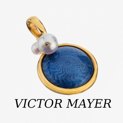18 kt Gold VICTOR MAYER Perl-Anhänger, GG 750/000, limitierte Edition 26/500, runde Form, Grund guillochiert und blau emailliert, 2 weiße ...