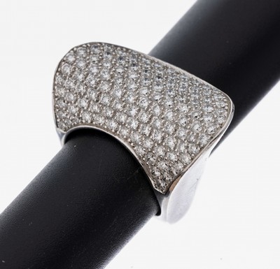 18 kt Gold Brillant-Ring, WG 750/000, qualitätvolle Verarbeitung, außergewöhnliches Design, Brillanten zus. ca. 2.70 ct feines Weiß/vs, innen ...